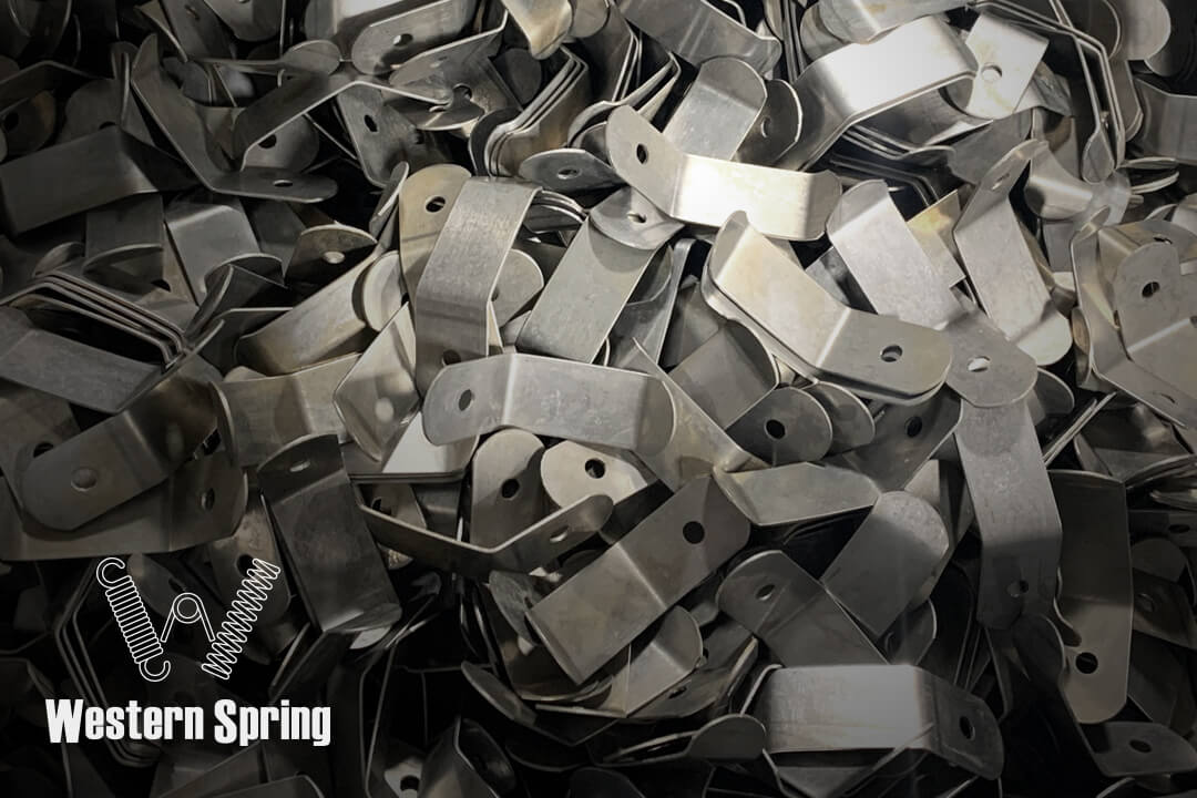 Flat Springs for Reliable Spring Contact in Electrical Contacts - Western Spring Manufacturing