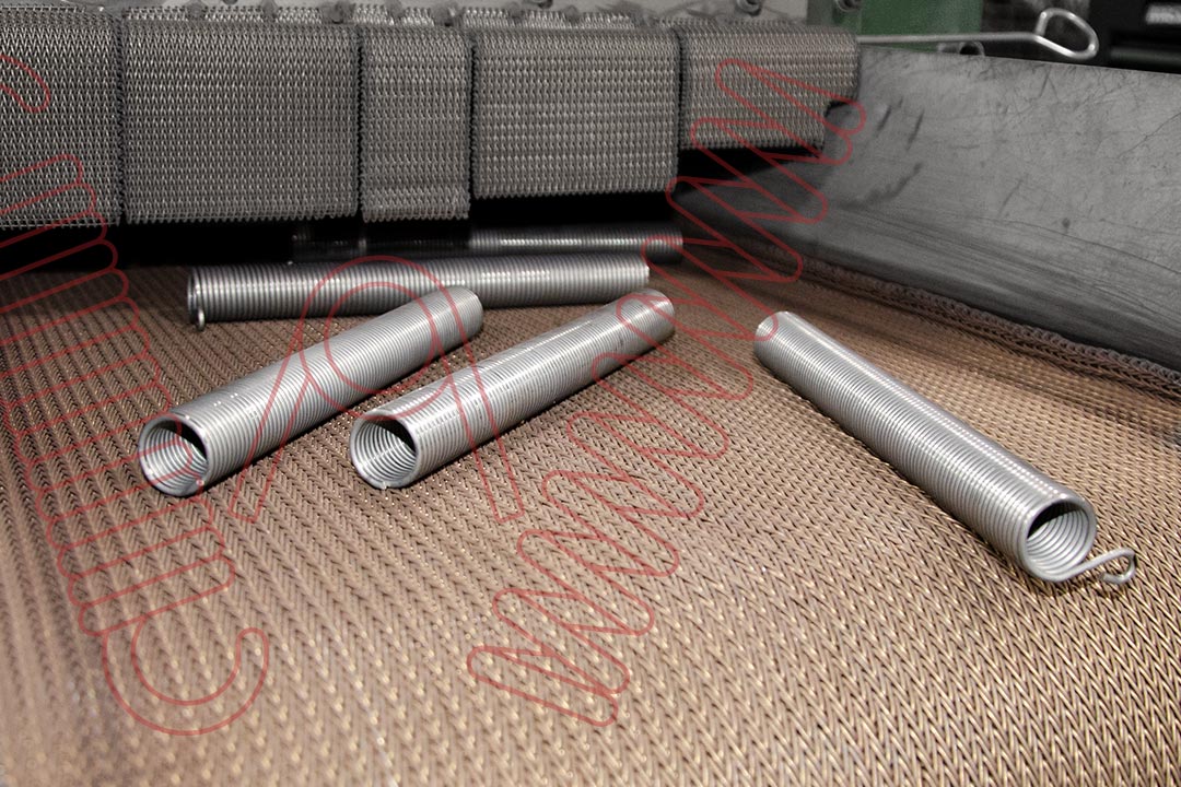 Custom vs. Stock Springs: A Decision Guide for Engineers and Buyers